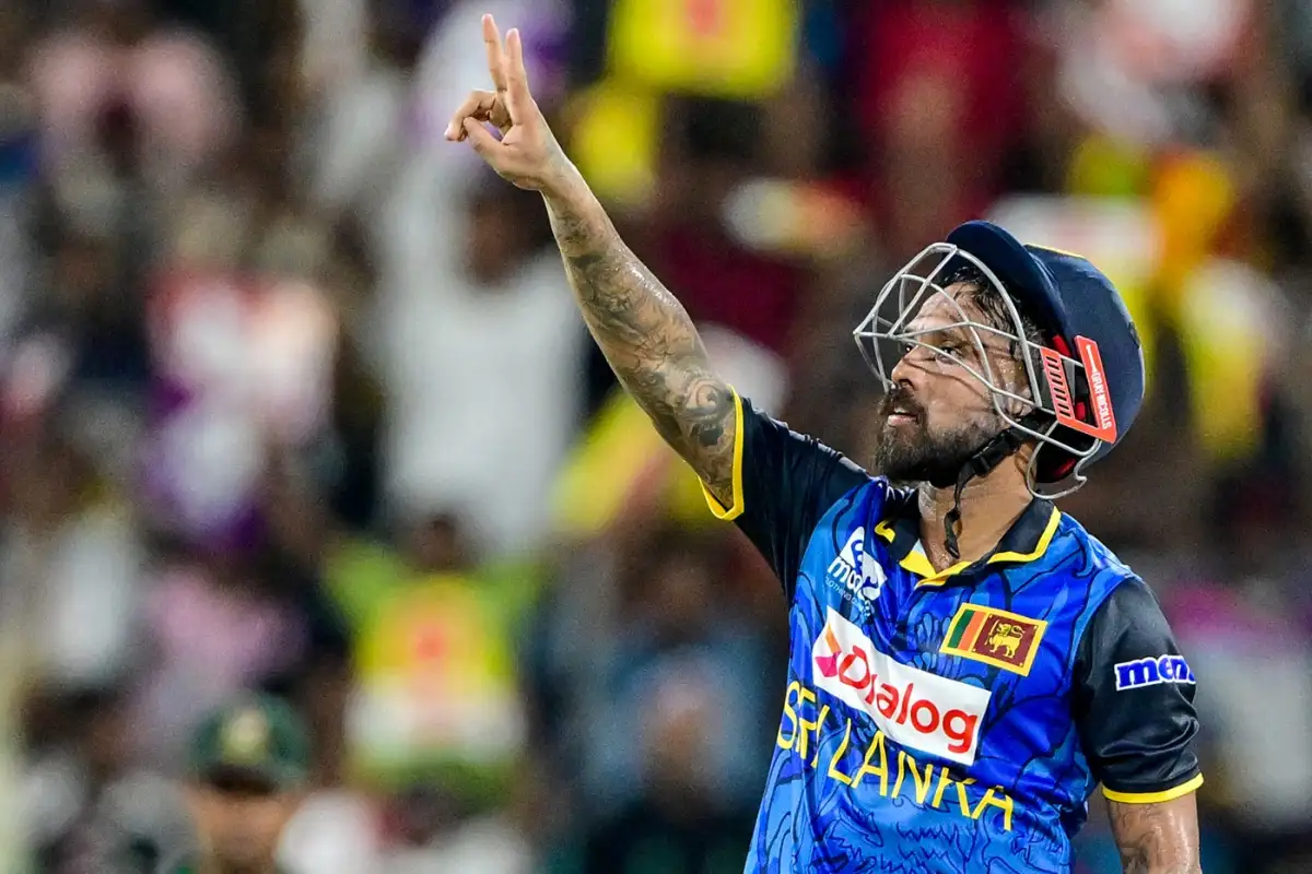 Mendis, Babar Lead Peshawar Zalmi to Record 159-Run Win Over Karachi Kings