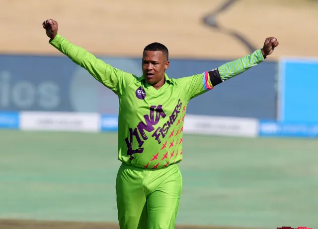 Stuurman’s Kent Spell Ends Early Due to Injury Blow